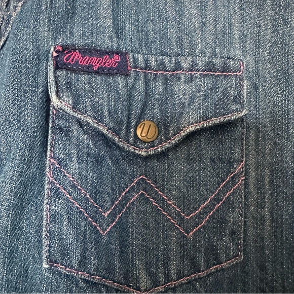 Wrangler Women's Blue Medium Wash Cotton Trucker Denim Vest Medium 2006 - Picture 2 of 5